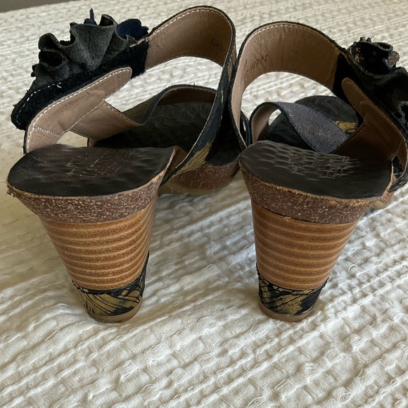 L’Artiste Spring Step heeled sandals in size 41 (9.5-10) - Picture 5 of 7